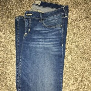Med washed straight leg jeans *Hollister